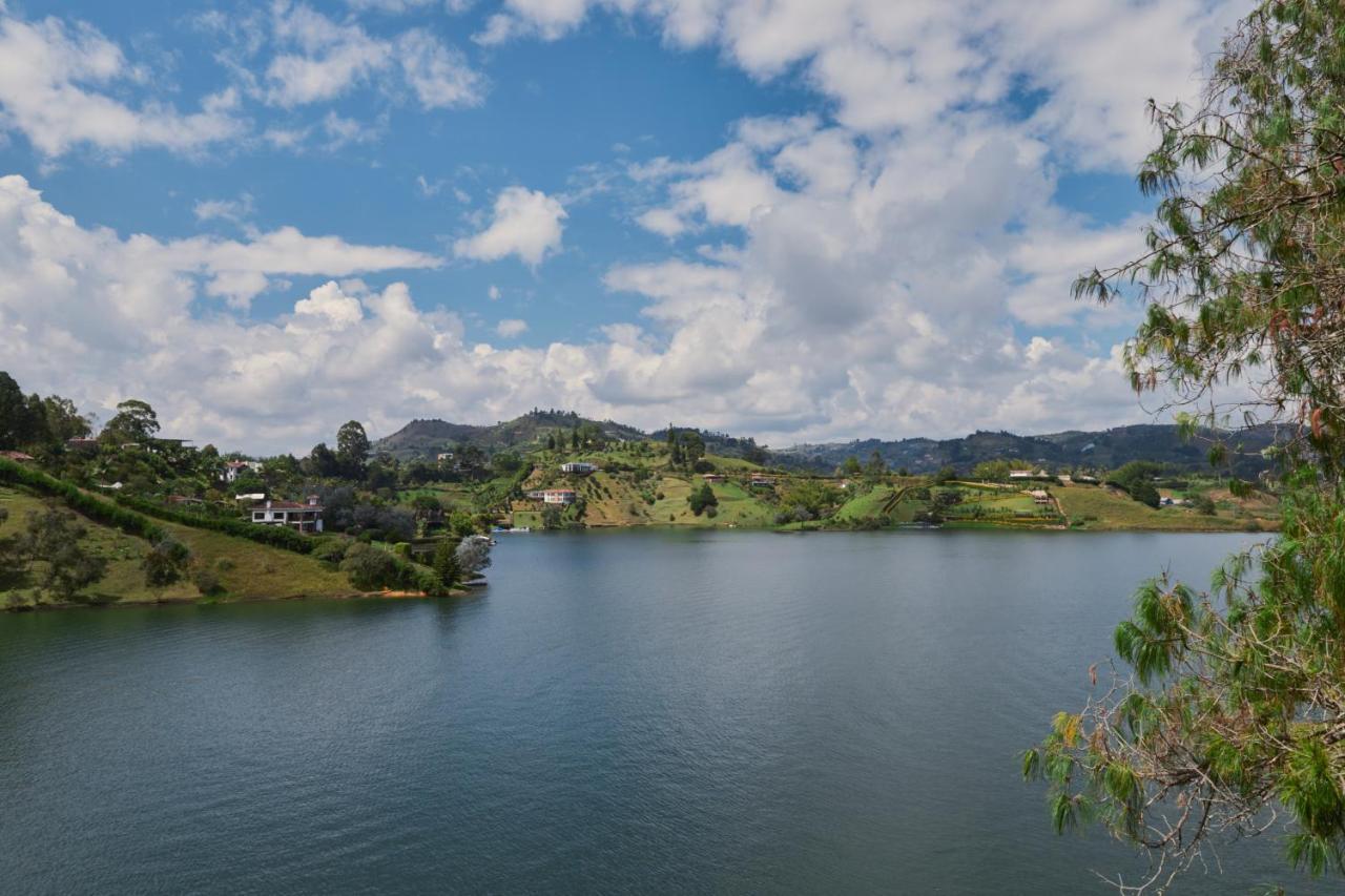 La Pausa Hotelbistro Guatape Bagian luar foto