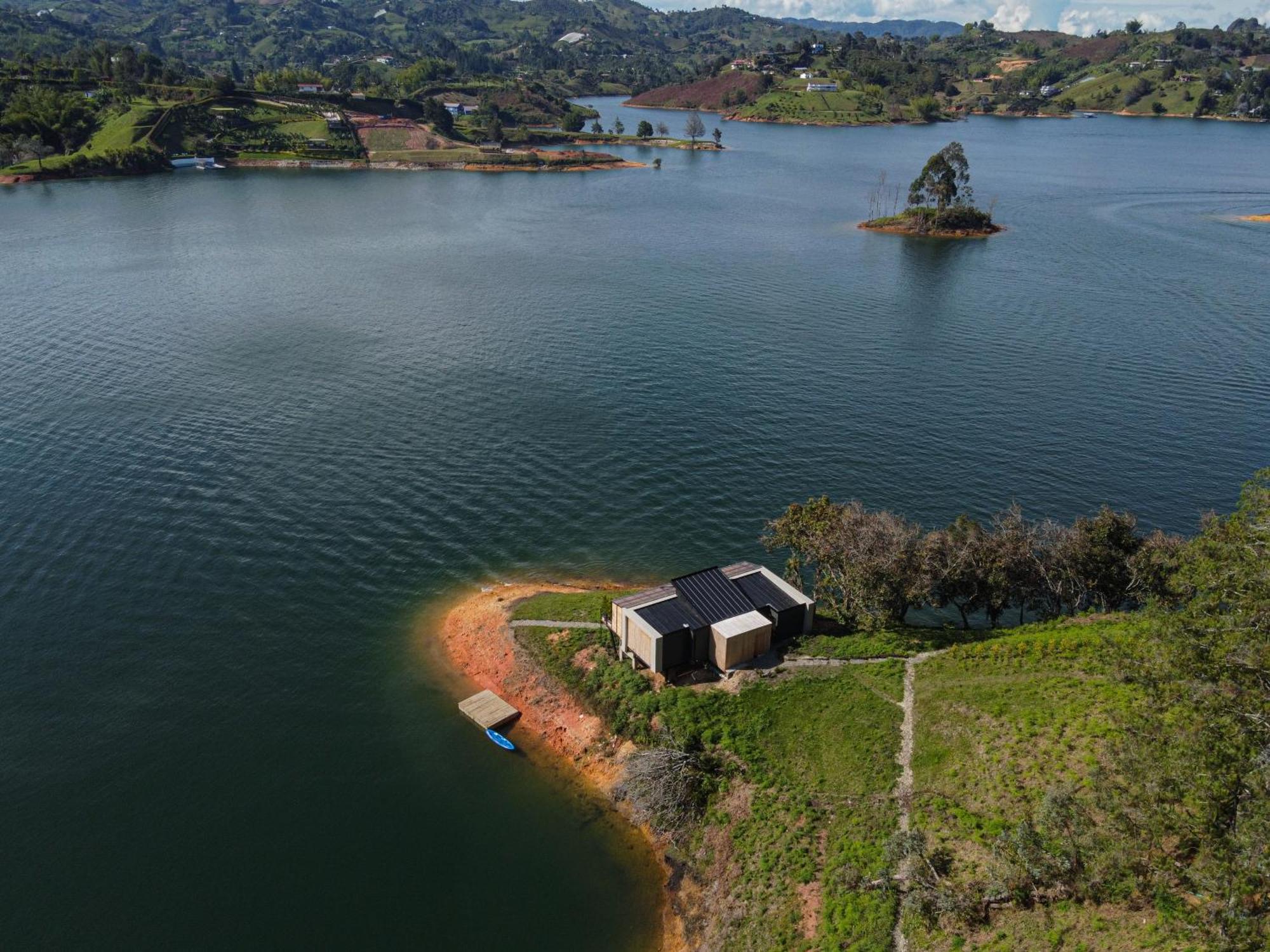 La Pausa Hotelbistro Guatape Bagian luar foto