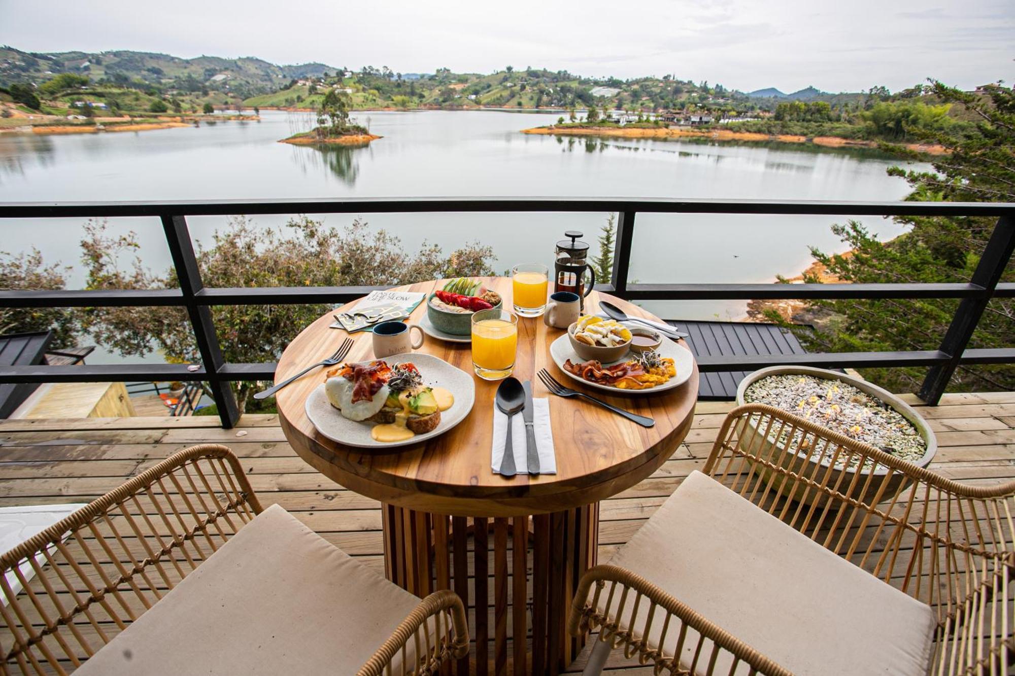 La Pausa Hotelbistro Guatape Bagian luar foto