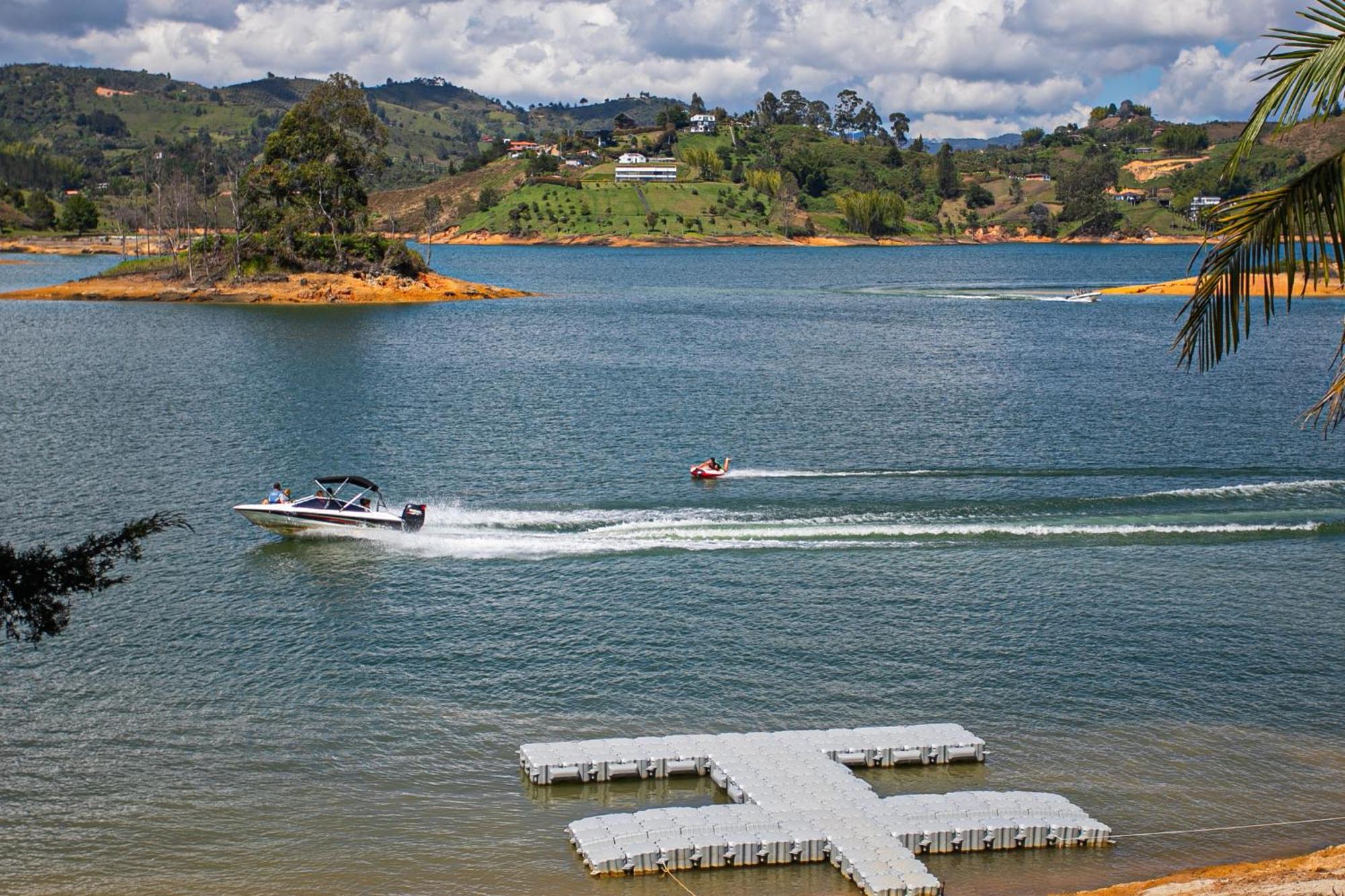 La Pausa Hotelbistro Guatape Bagian luar foto