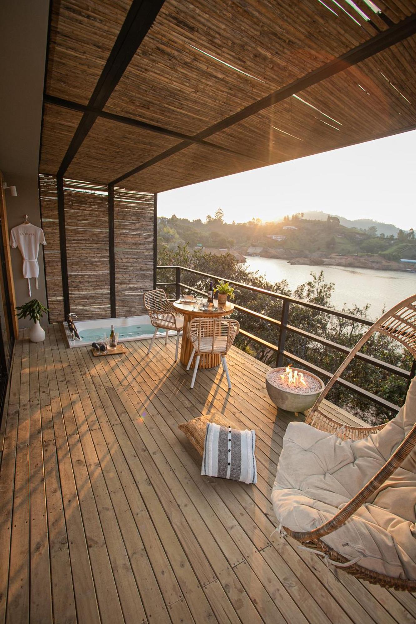 La Pausa Hotelbistro Guatape Bagian luar foto